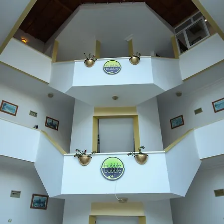 Aparthotel Hubble Bubble